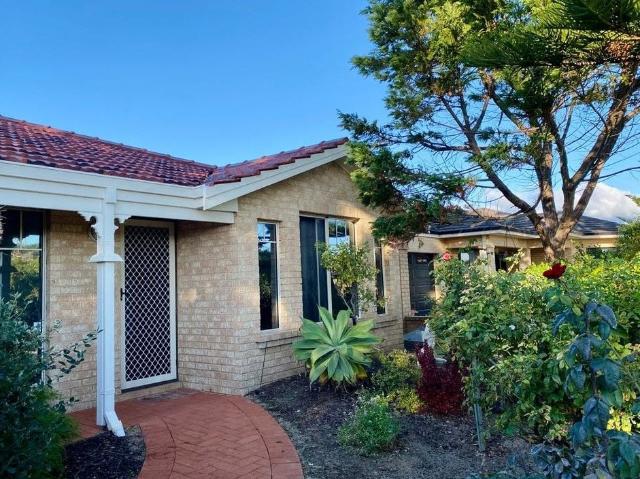 House for rent in Secret Harbour