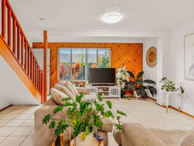 Townhouse for rent in Round Mountain, New South Wales