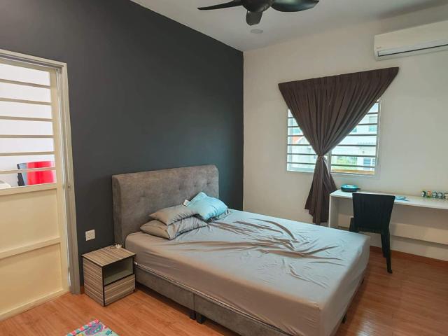 Room for rent in Pekan Durian Tunggal, Alor Gajah