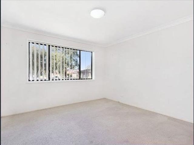 House for rent in St Clair, Sydney