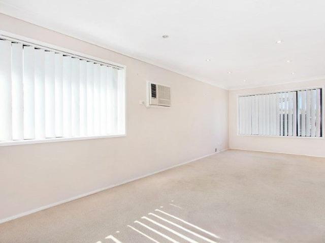 House for rent in St Clair, Sydney