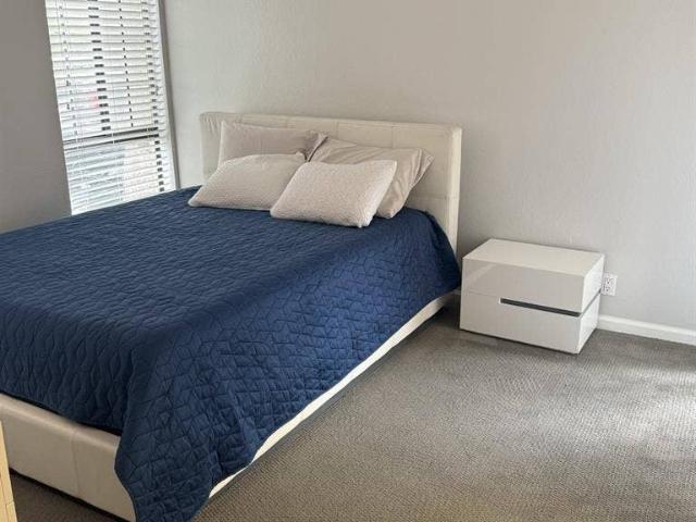 Room for rent in Laguna Hills, California