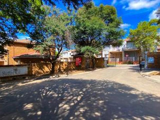 Apartment for sale in Nooitgedacht, Gauteng