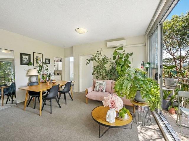 Apartment for sale in Rose Bay, Tasmania