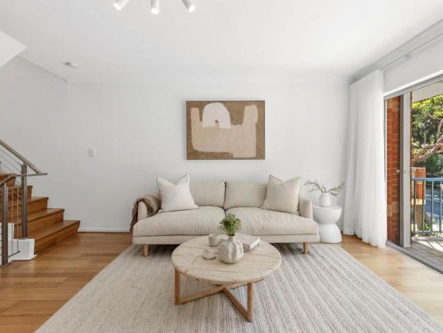 Townhouse for rent in Sydney, New South Wales