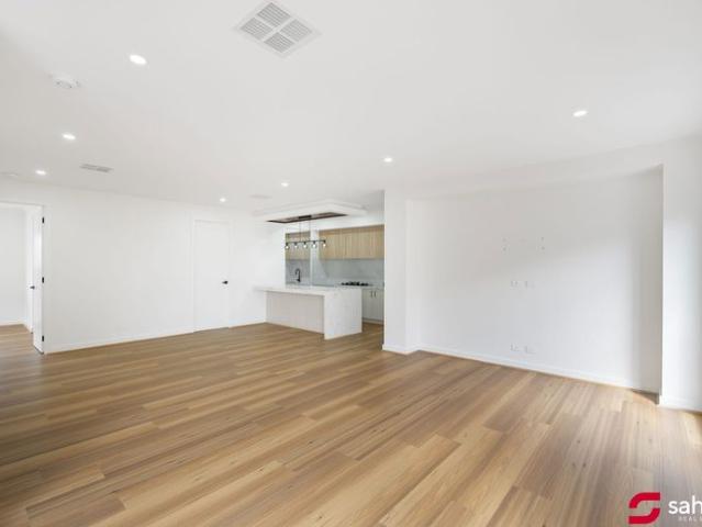 House for rent in Deanside Springs, Melbourne