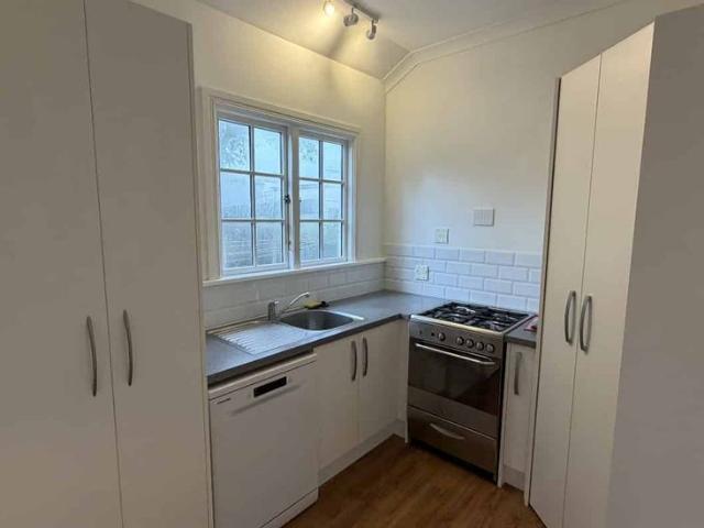 House for rent in Chaslands, Canterbury