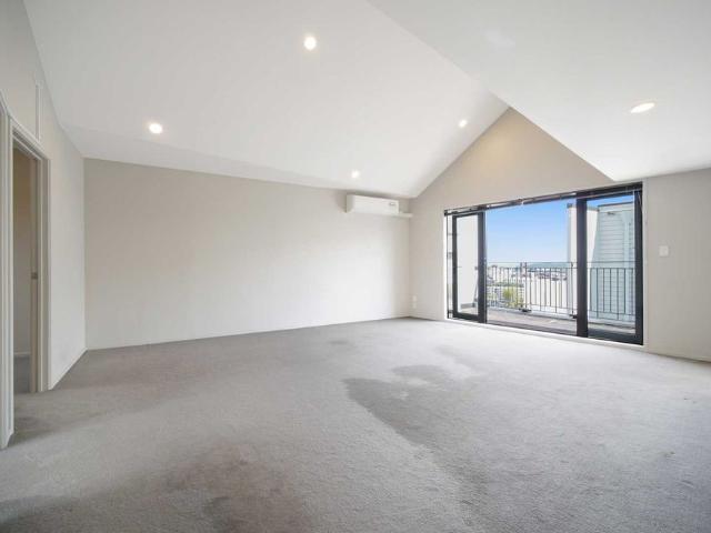 Apartment for rent in Newton, Auckland