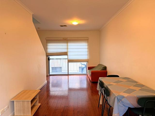 Townhouse for rent in Adelaide