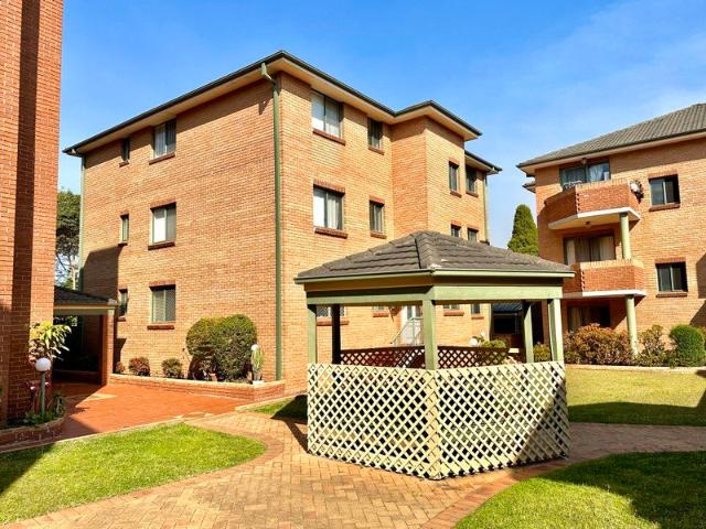 Apartment for rent in Regents Park, Sydney