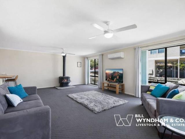 House for rent in Victoria