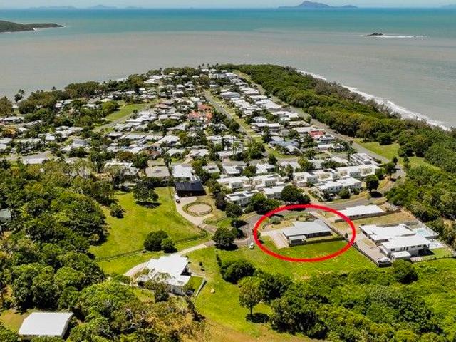 House for sale in Shoal Point