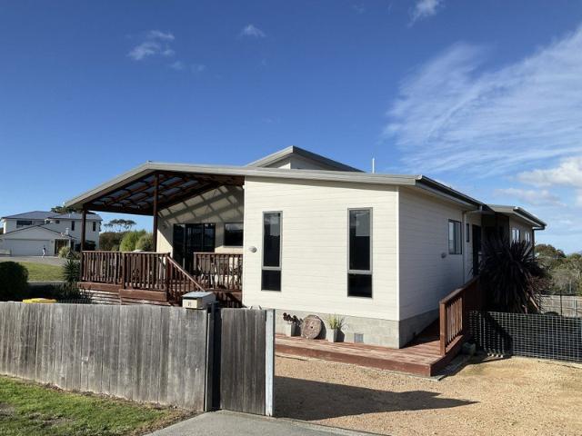 House for rent in Scamander, Tasmania