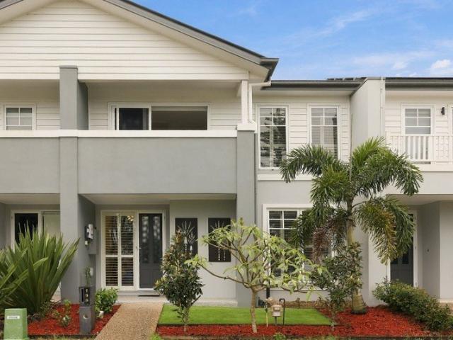 Townhouse for sale in Newport, Greater Brisbane