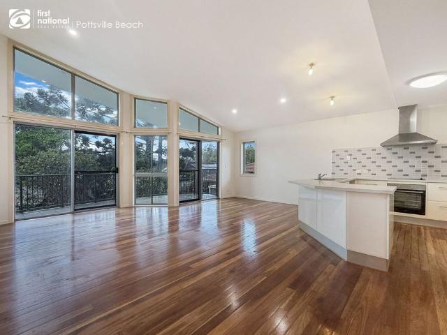 Townhouse for rent in Pottsville, New South Wales