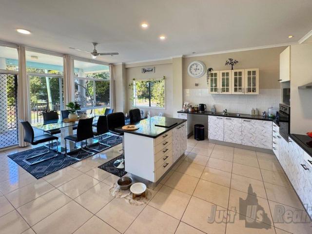 Apartment for rent in Moore Park Beach, Queensland