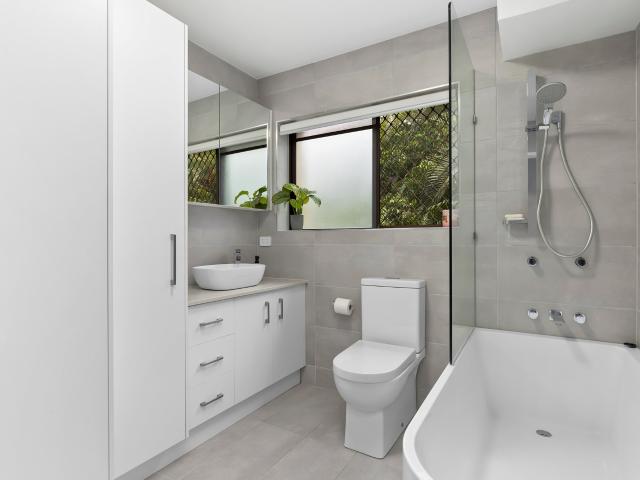 Apartment for sale in Taringa, Greater Brisbane