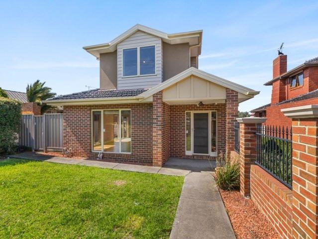 Townhouse for rent in Westmeadows, Melbourne