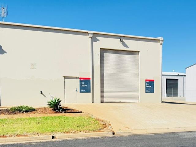 Warehouse for rent in Parkes, New South Wales