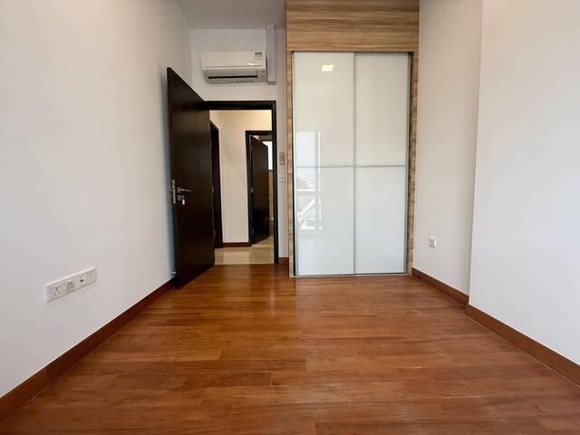 Room for rent in Pasir Panjang, 05 South West