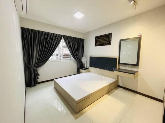 Room for rent in Upper Thomson, Singapore