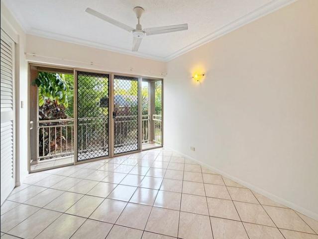 Apartment for rent in Edge Hill, Cairns