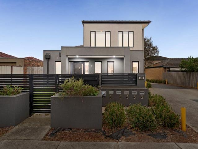 Townhouse for sale in Camerons Creek, Victoria