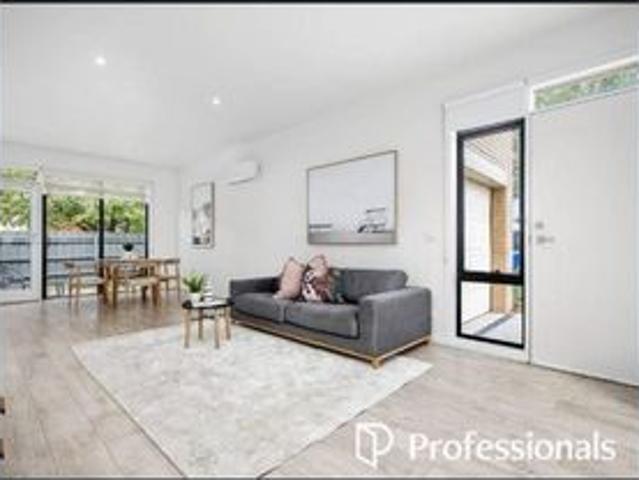 Townhouse for rent in Camerons Creek, Victoria