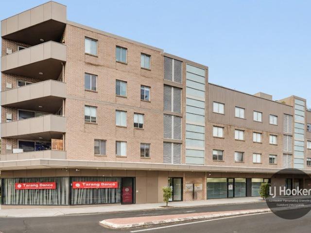 Apartment for sale in Toongabbie, Sydney