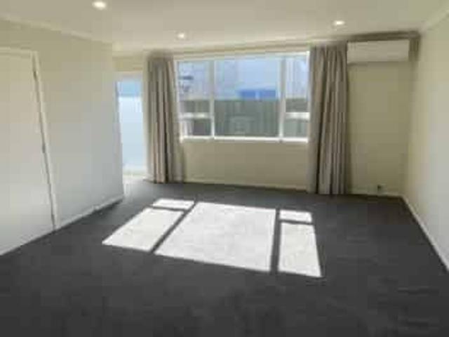 Apartment for rent in Chaslands, Canterbury