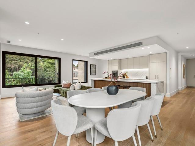 Apartment for sale in Balwyn North, Melbourne