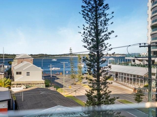 Apartment for sale in Gold Coast, Gold Coast Urban