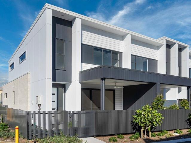 Townhouse for rent in Stockland Delta, Gold Coast City