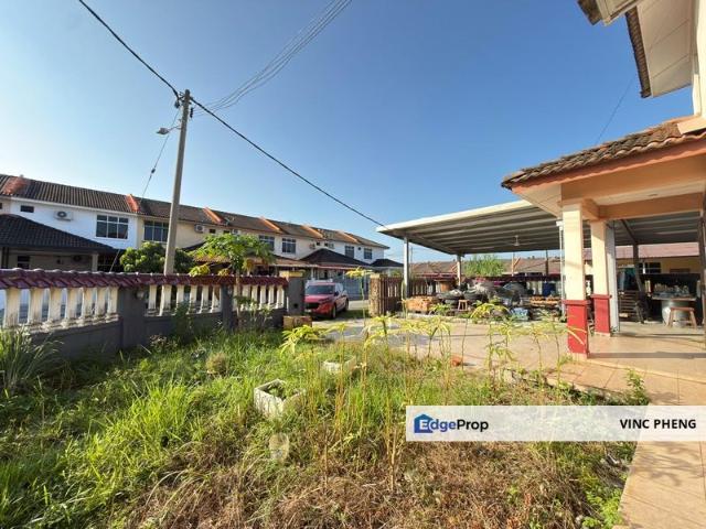 House for sale in Malaka