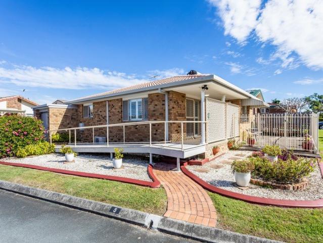 Villa for sale in Toombul, Queensland