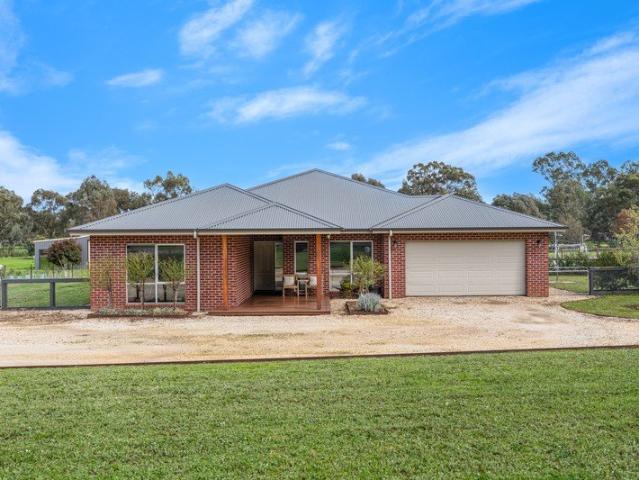 House for sale in Avenel