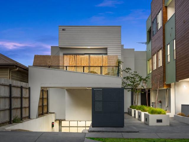 Townhouse for sale in Camerons Creek, Victoria