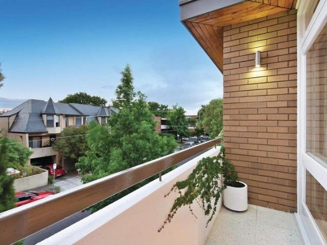 Apartment for rent in St Kilda East, Melbourne