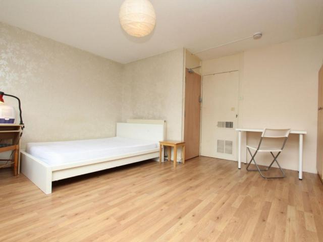 Room for rent in Old Ford, Mile End