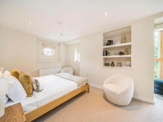 Room for rent in Putney, Greater London
