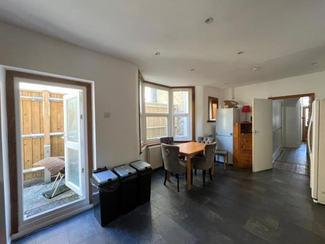 Room for rent in Westminster, Victoria