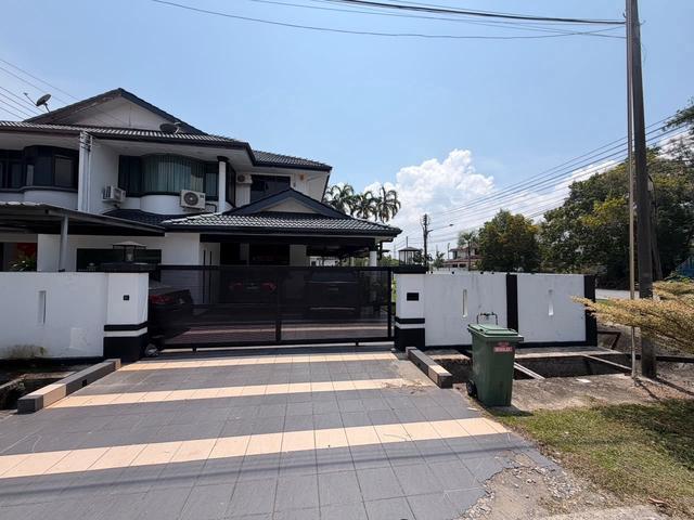 Residential House for sale in Miri, Bahagian Miri