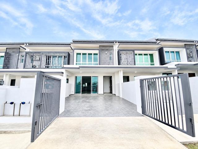 Terraced House for sale in Tanjong Sepat, Selangor