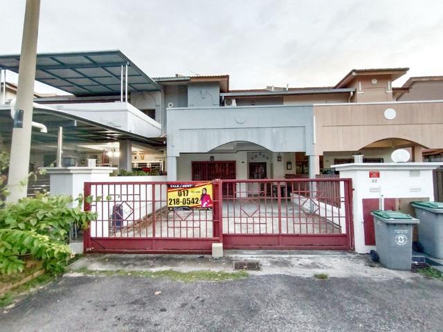 Terraced House for sale in Malaka