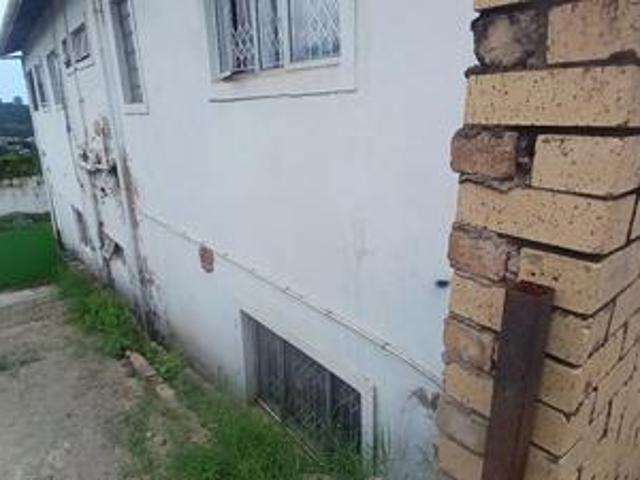 House for sale in Chatsworth, Kwazulu-natal