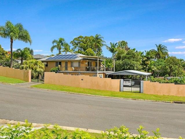House for sale in Ashmore City, Queensland