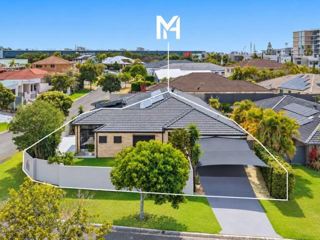 Duplex for sale in Robina, Gold Coast City