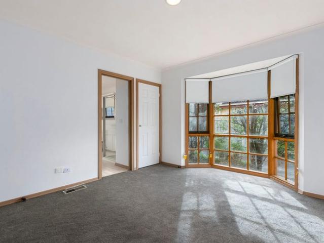 Apartment for rent in Mount Waverley, Melbourne