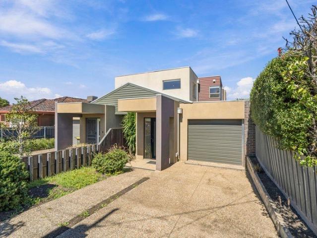 Townhouse for rent in Preston, Melbourne