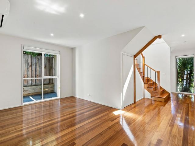 Townhouse for rent in Preston, Melbourne